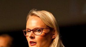 Von Anfang an gewinnen: Unerlässliche Verkaufstaktiken für die Unternehmerin von heute