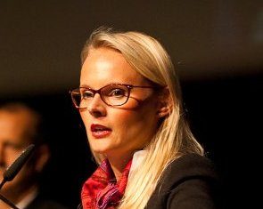 Von Anfang an gewinnen: Unerlässliche Verkaufstaktiken für die Unternehmerin von heute